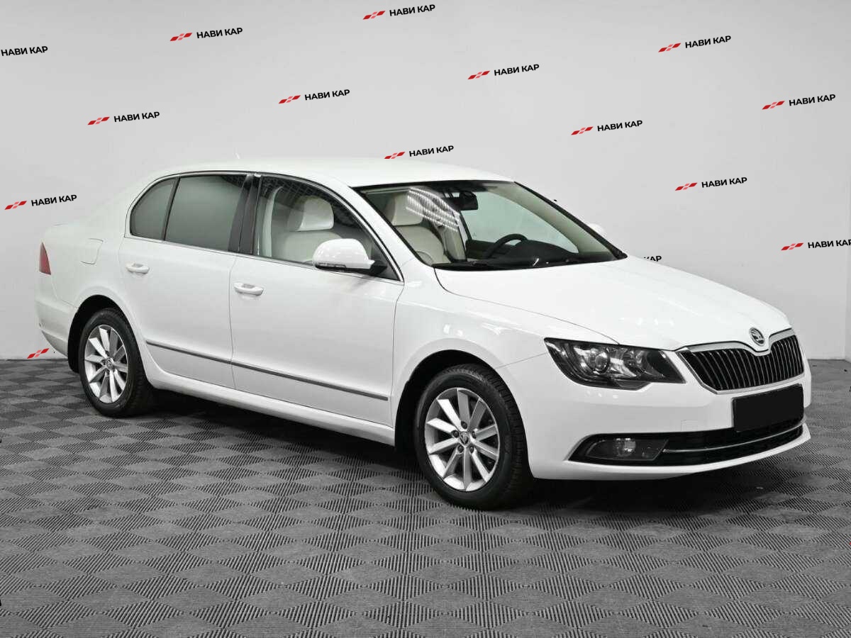 Skoda Superb с пробегом — 2013 год. Фото: #2
