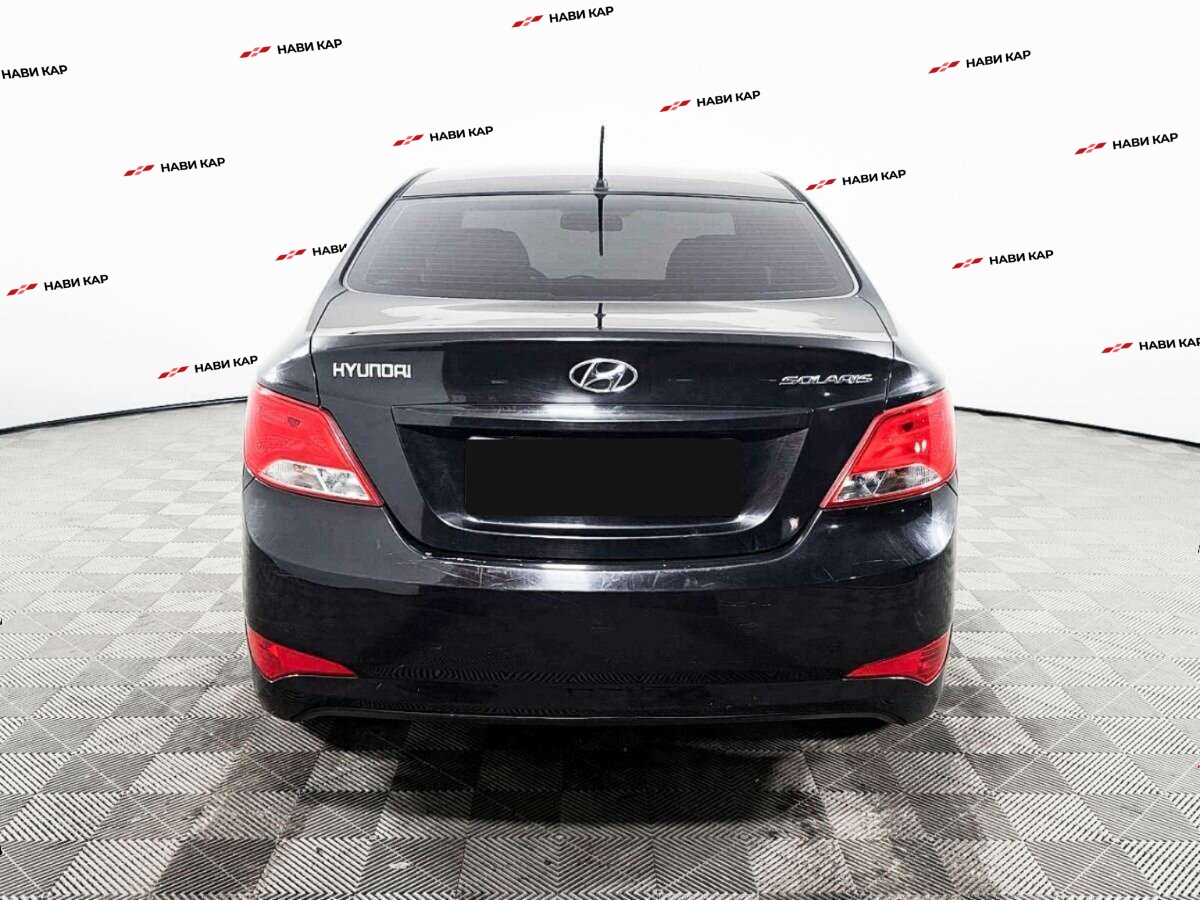 Hyundai Solaris с пробегом — 2015 год. Фото: #4