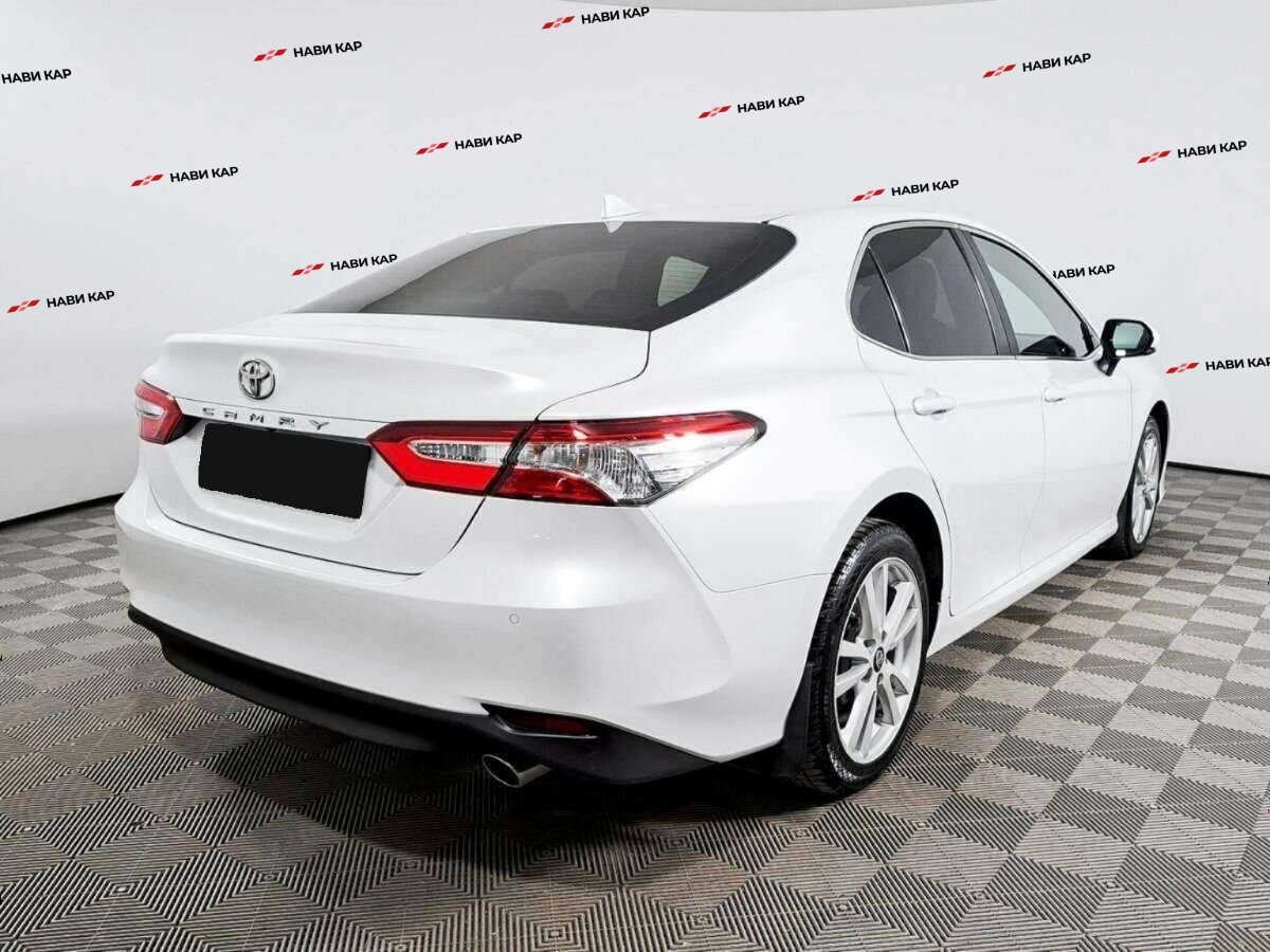 Toyota Camry с пробегом — 2019 год. Фото: #4
