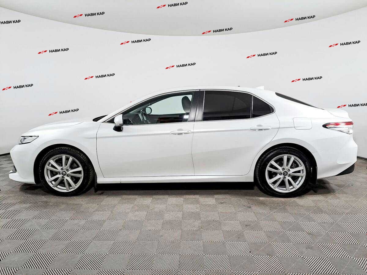 Toyota Camry с пробегом — 2019 год. Фото: #7