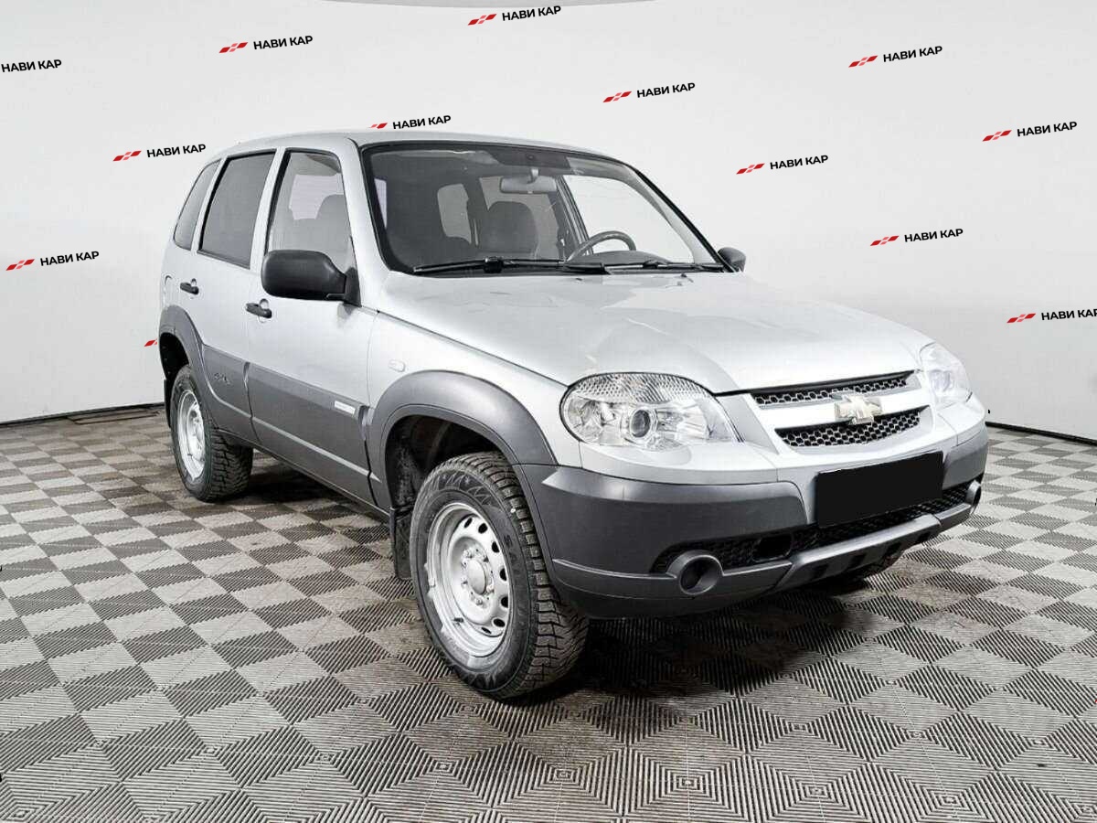 Chevrolet Niva с пробегом — 2013 год. Фото: #2