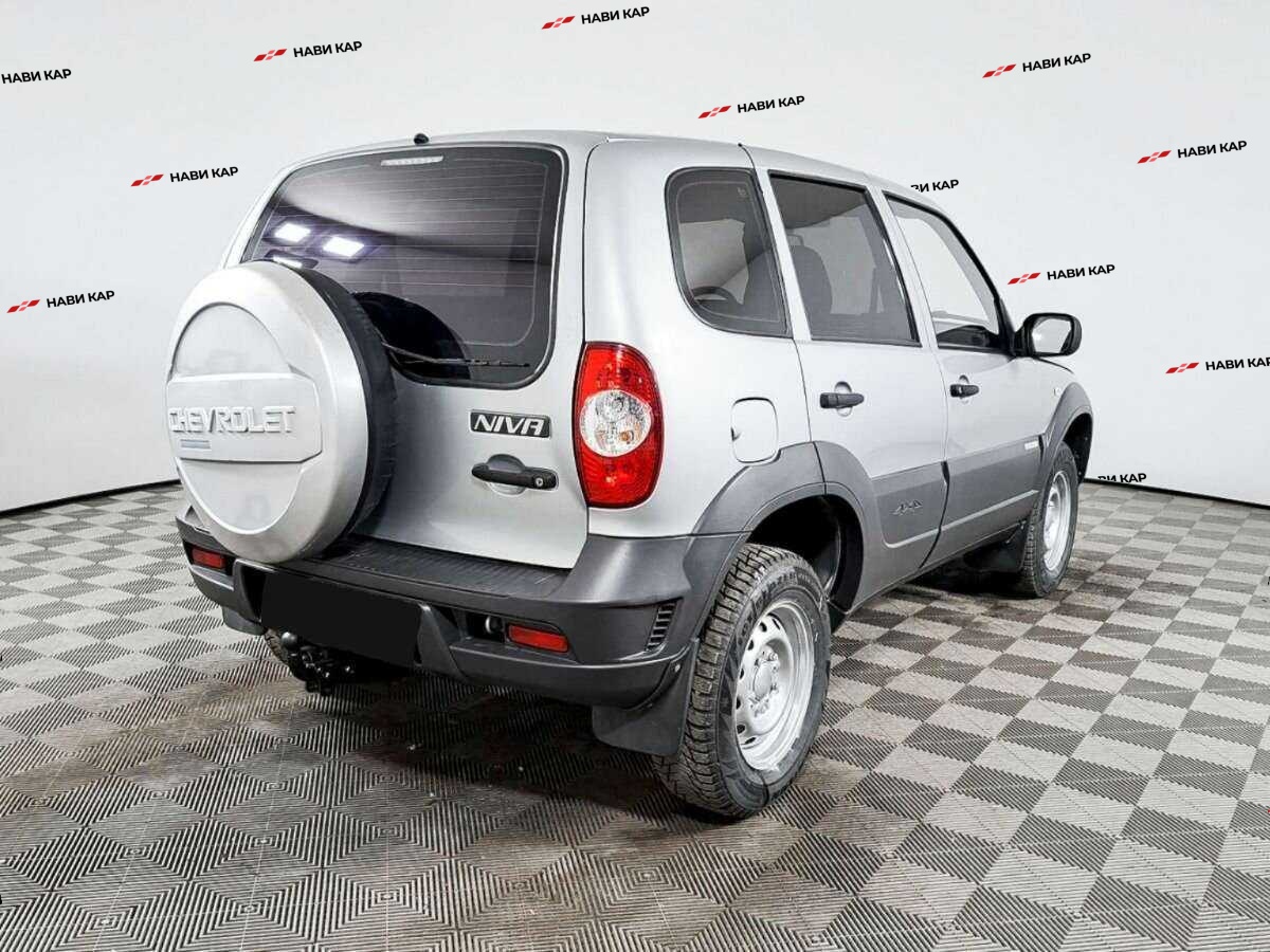 Chevrolet Niva с пробегом — 2013 год. Фото: #4