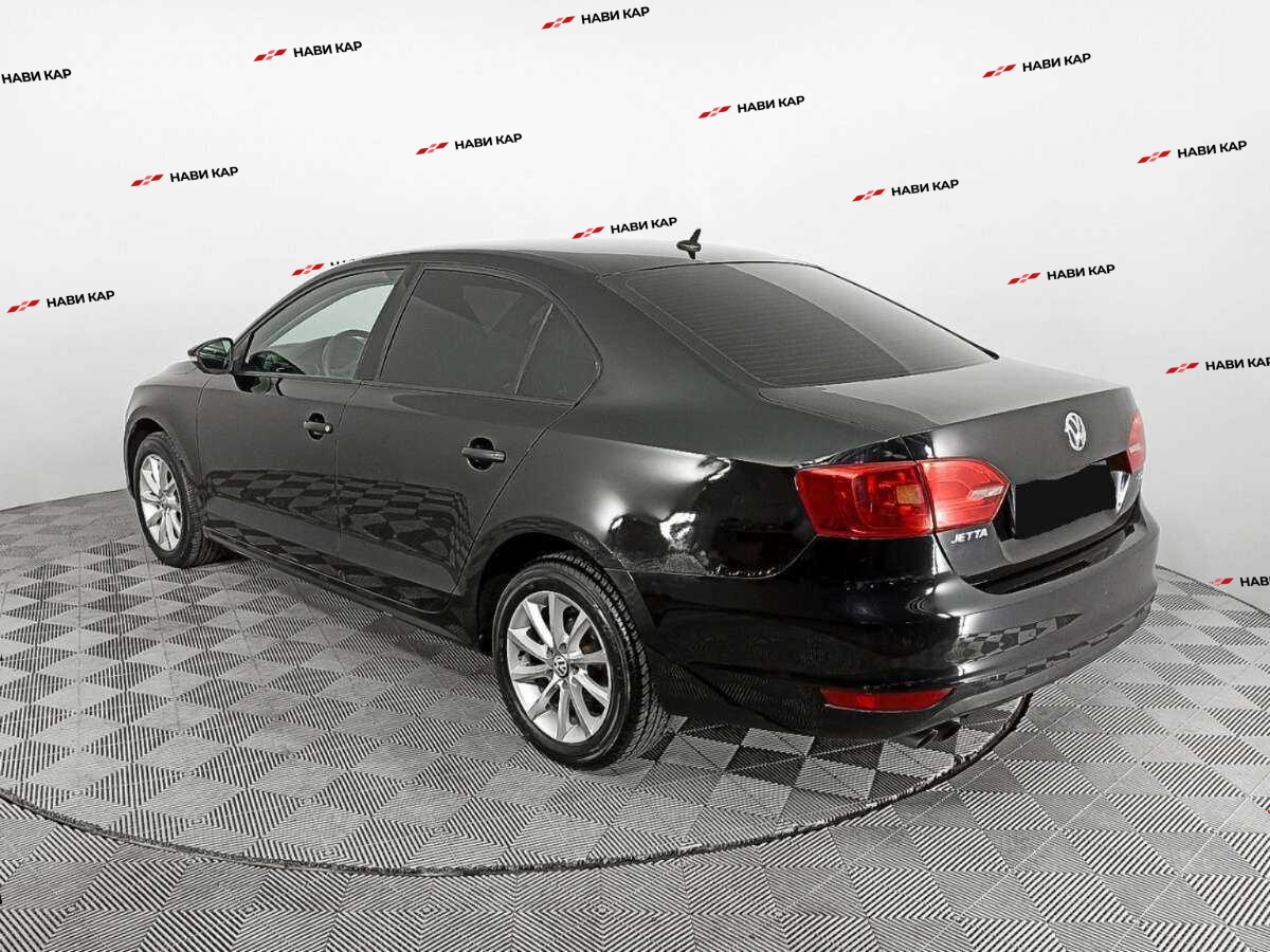Volkswagen Jetta с пробегом — 2014 год. Фото: #6