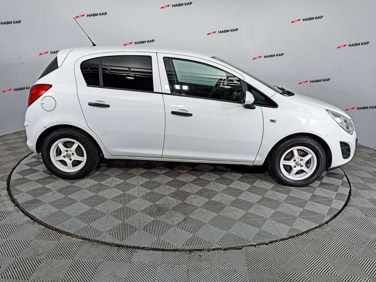 Opel Corsa с пробегом — 2013 год. Фото: #3