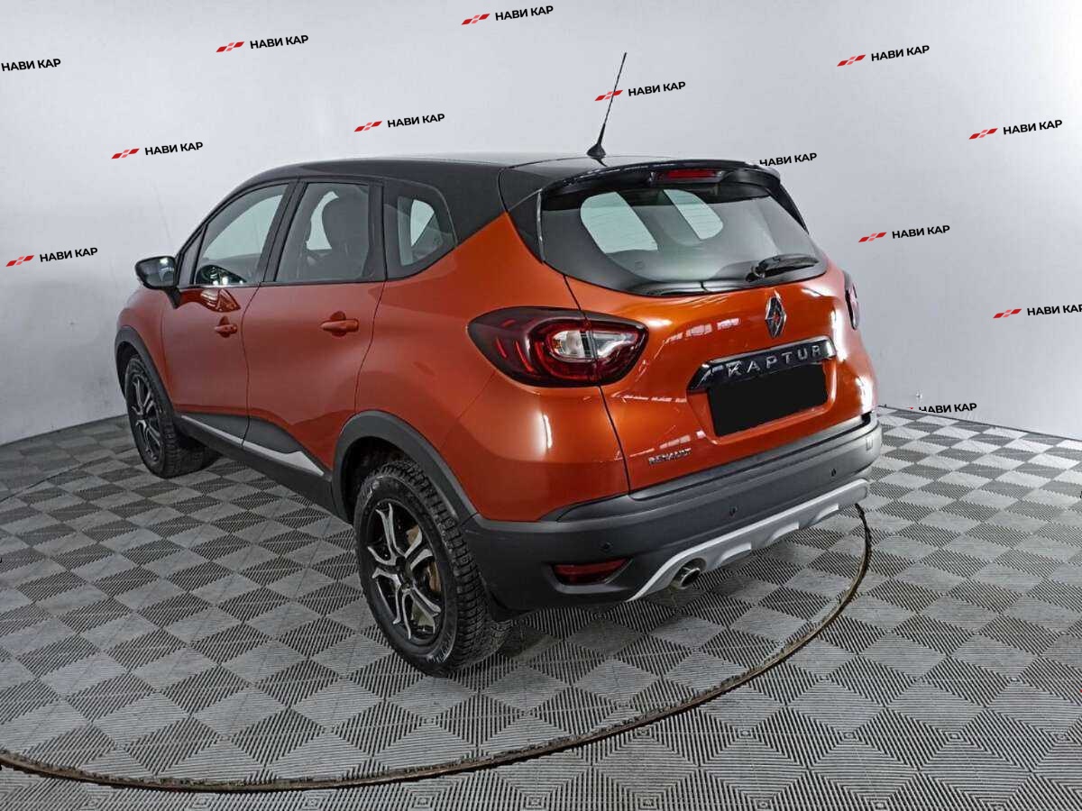 Renault Kaptur с пробегом — 2016 год. Фото: #6