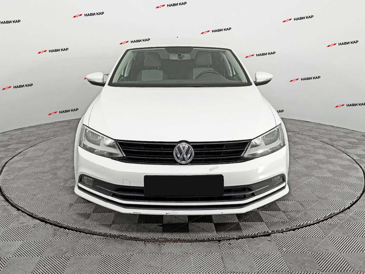 Volkswagen Jetta с пробегом — 2016 год. Фото: #1
