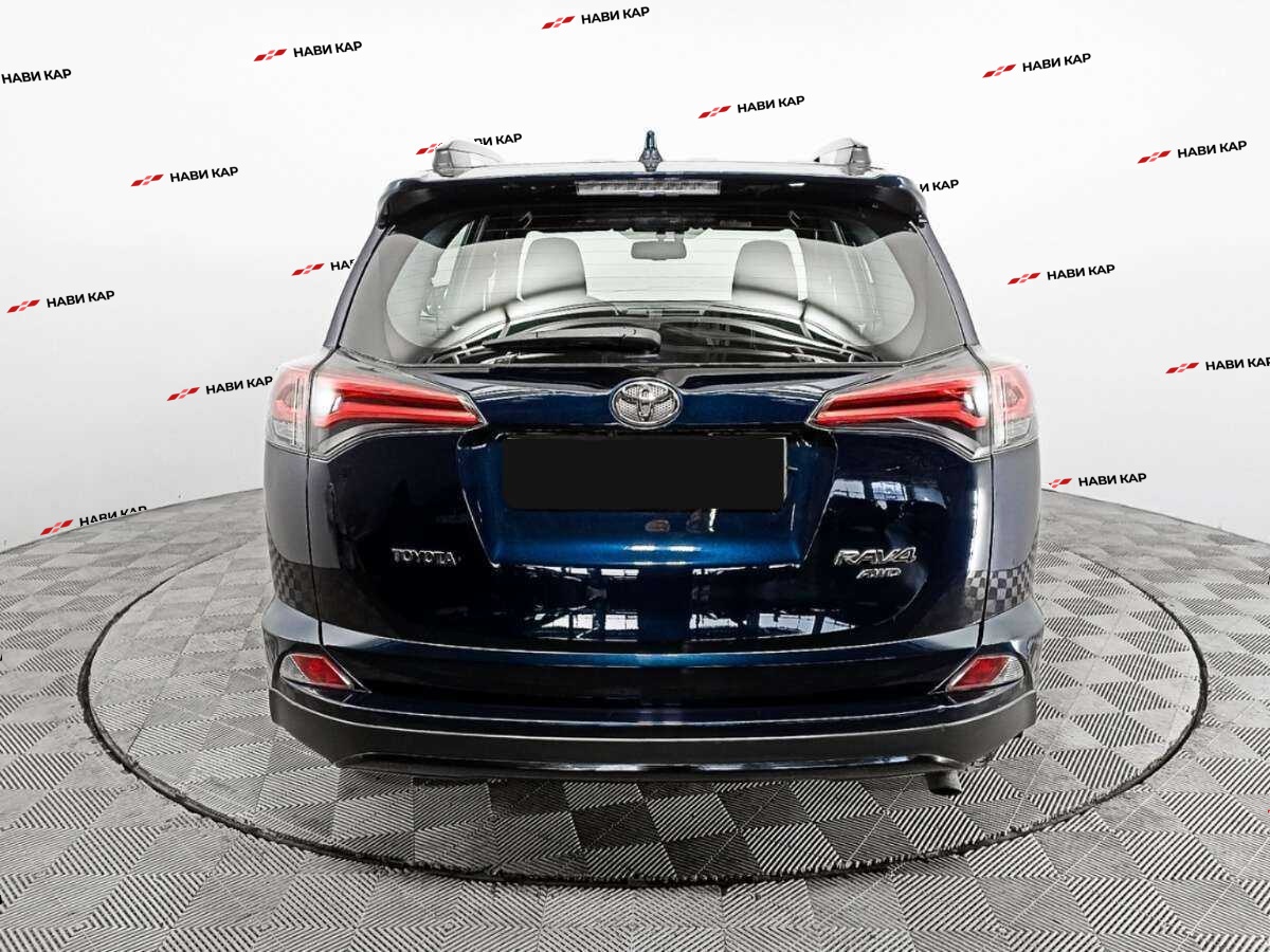 Toyota RAV4 с пробегом — 2019 год. Фото: #5