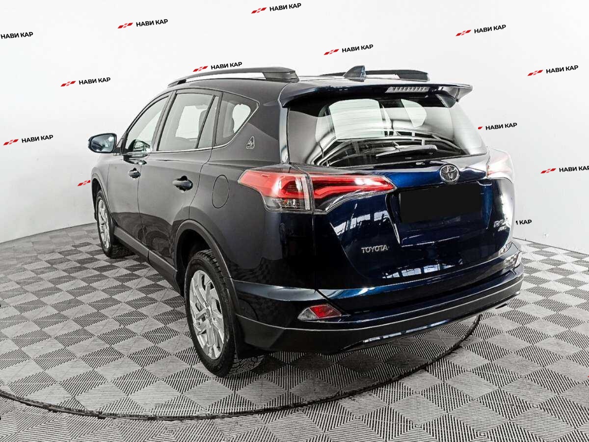 Toyota RAV4 с пробегом — 2019 год. Фото: #6