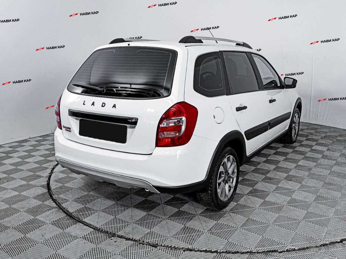 Lada (ВАЗ) Granta с пробегом — 2023 год. Фото: #4