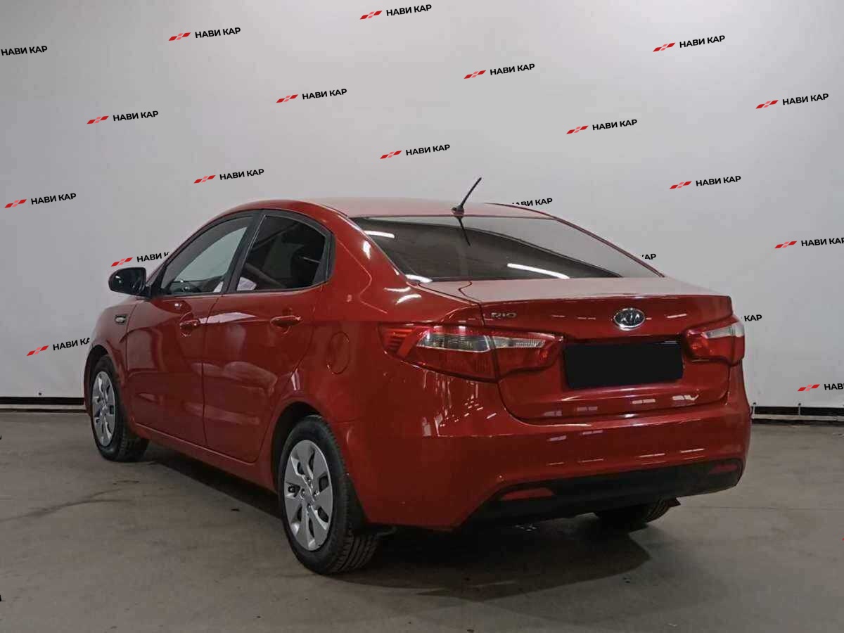 Kia Rio с пробегом — 2012 год. Фото: #6