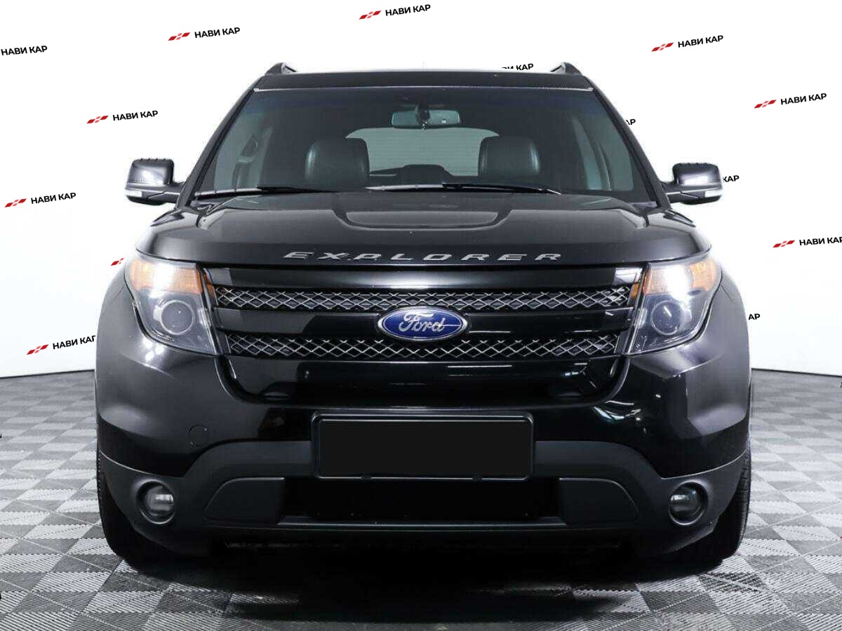 Ford Explorer с пробегом — 2013 год. Фото: #1
