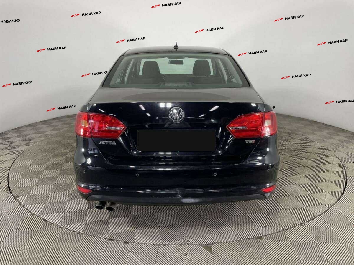 Volkswagen Jetta с пробегом — 2013 год. Фото: #2