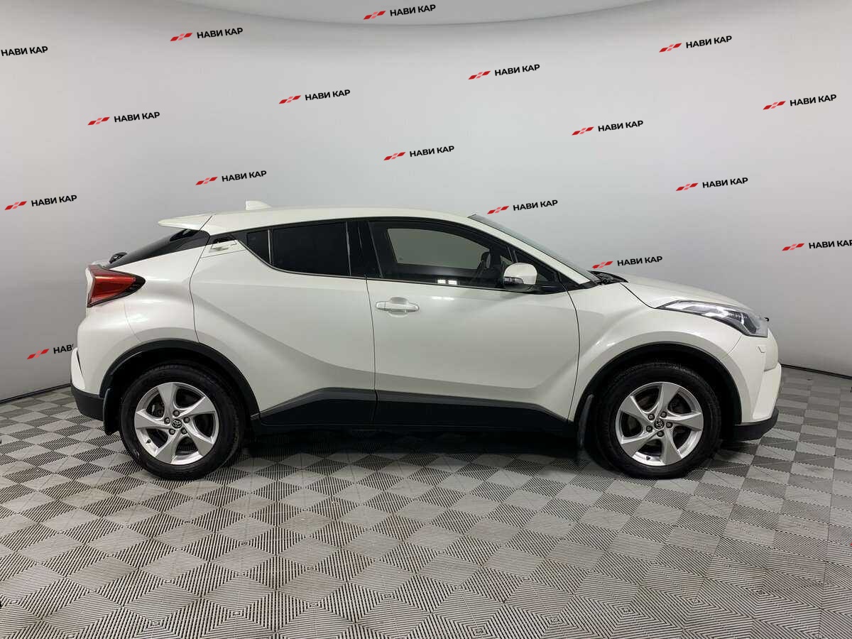 Toyota C-HR с пробегом — 2019 год. Фото: #3