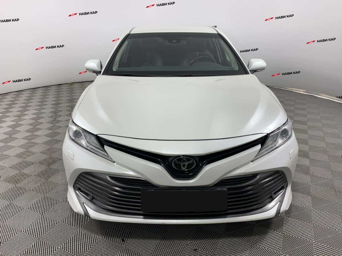 Toyota Camry с пробегом — 2021 год. Фото: #1