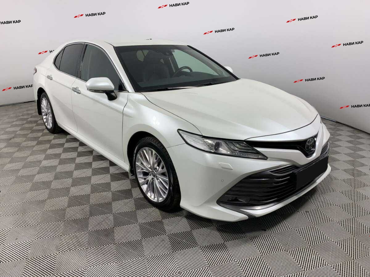 Toyota Camry с пробегом — 2021 год. Фото: #2