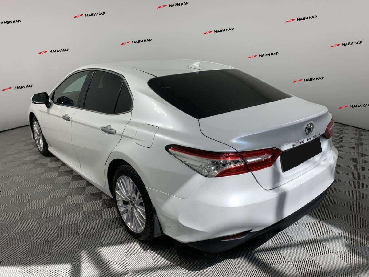 Toyota Camry с пробегом — 2021 год. Фото: #6