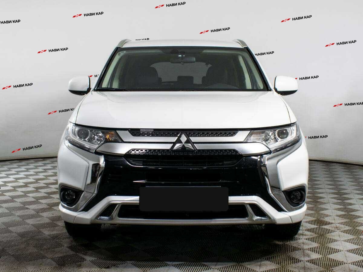 Mitsubishi Outlander с пробегом — 2022 год. Фото: #1