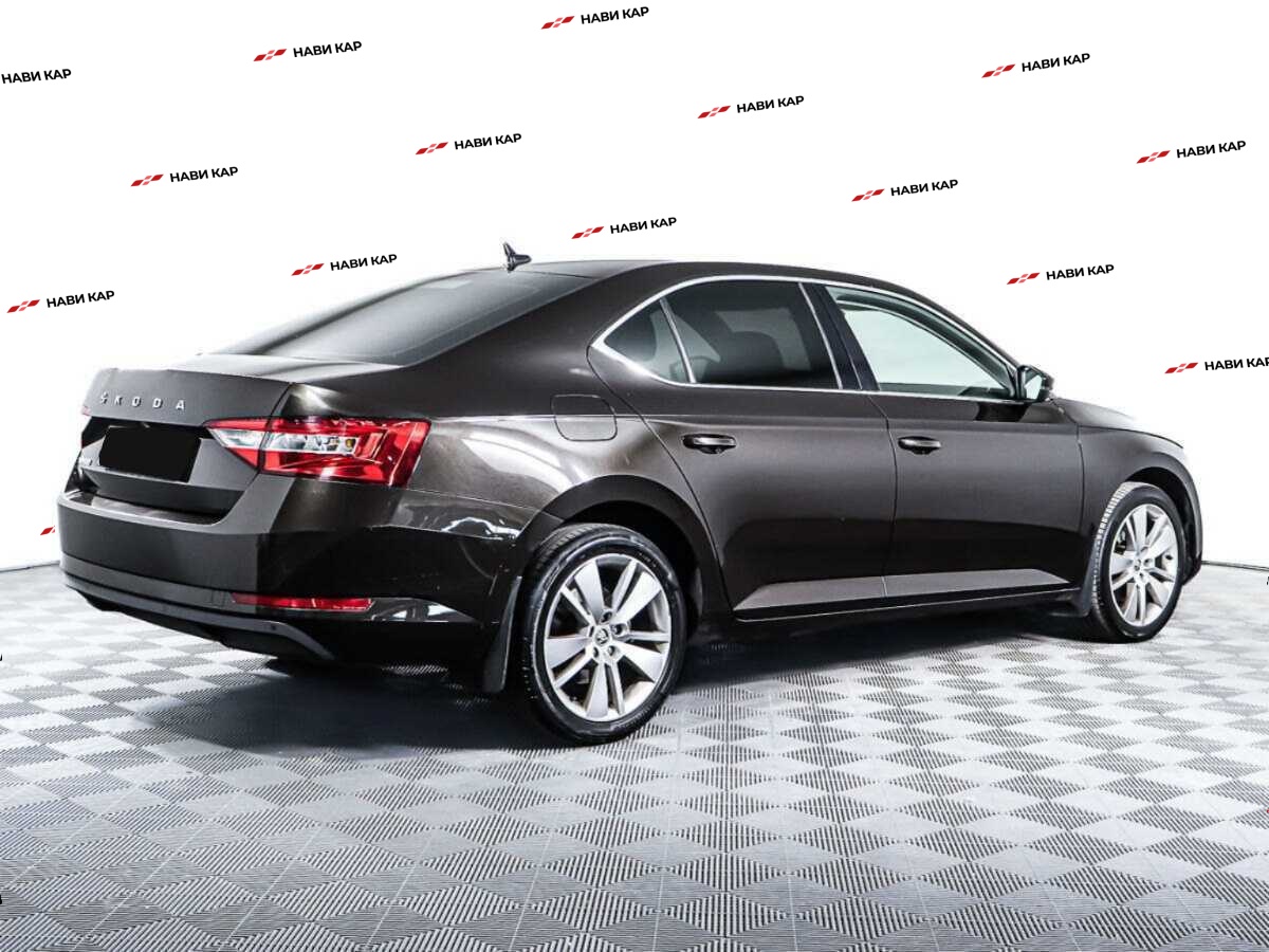 Skoda Superb с пробегом — 2021 год. Фото: #4