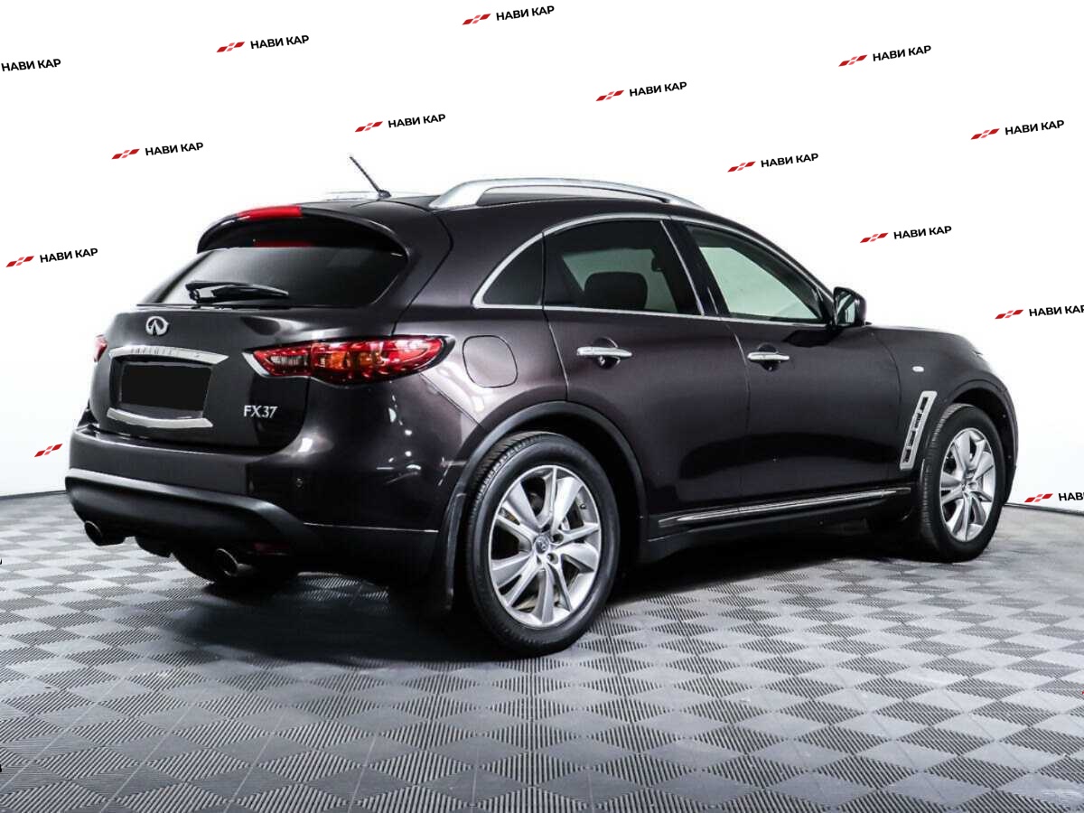 Infiniti FX с пробегом — 2012 год. Фото: #4