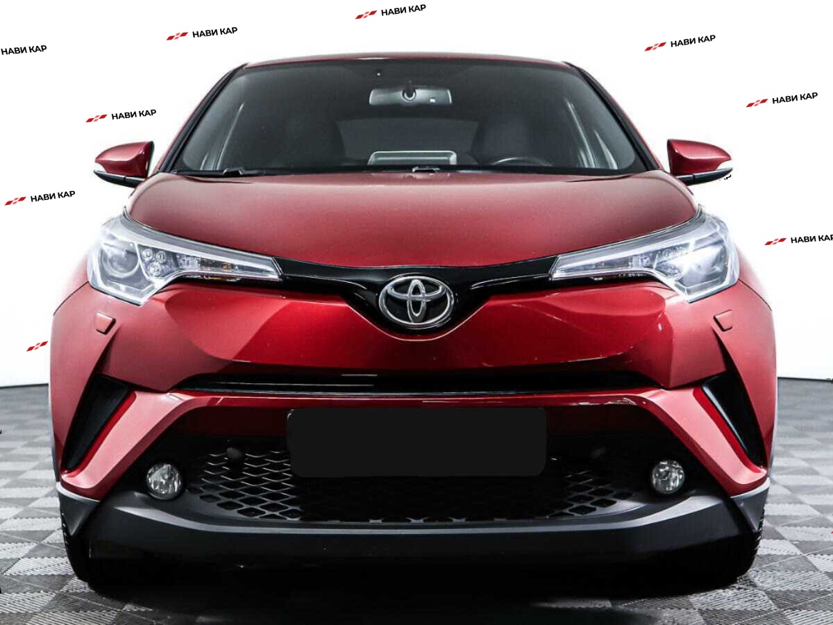 Toyota C-HR с пробегом — 2019 год. Фото: #1