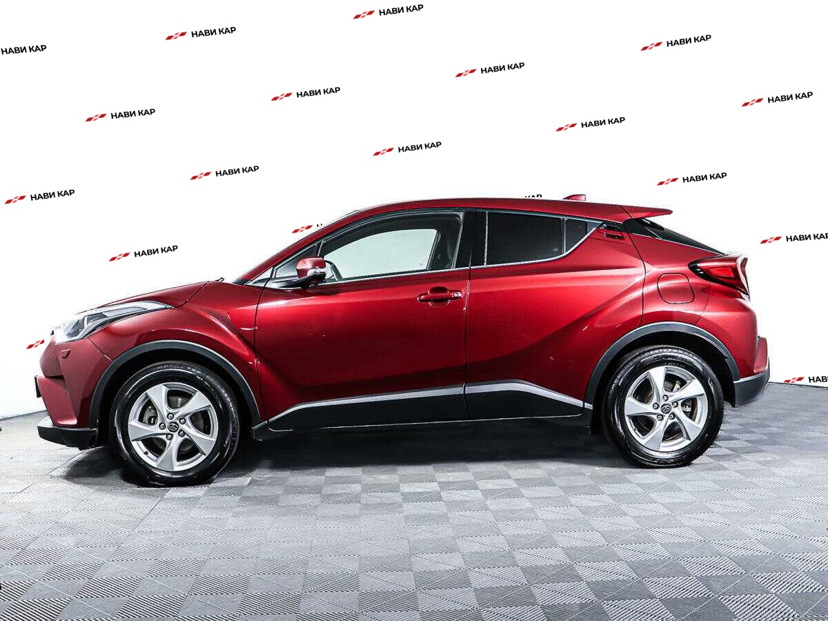 Toyota C-HR с пробегом — 2019 год. Фото: #7