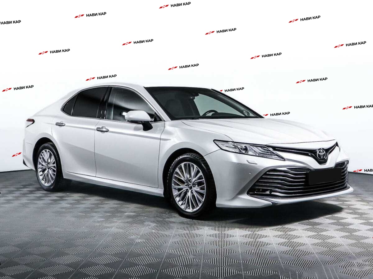 Toyota Camry с пробегом — 2018 год. Фото: #2