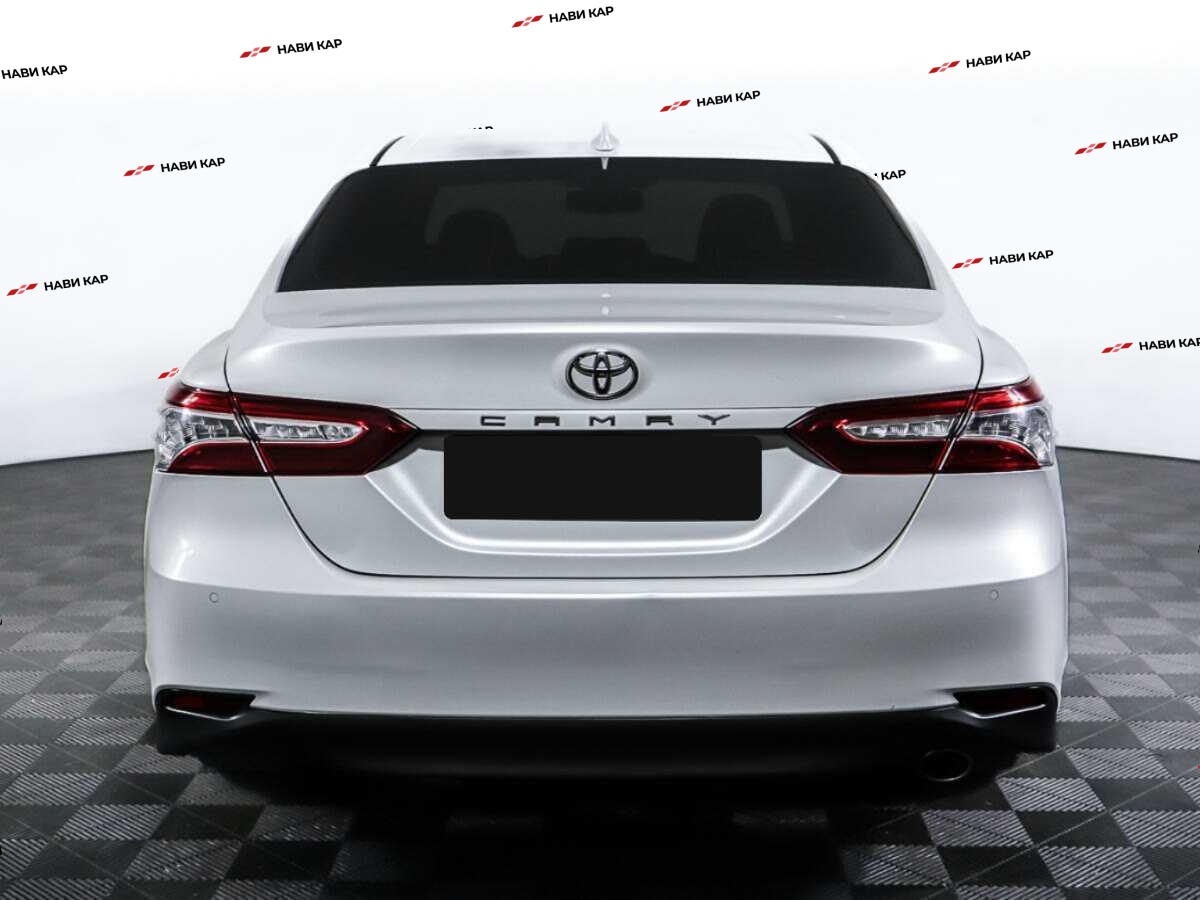 Toyota Camry с пробегом — 2018 год. Фото: #5