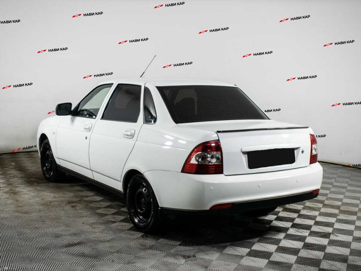 Lada (ВАЗ) Priora с пробегом — 2017 год. Фото: #5