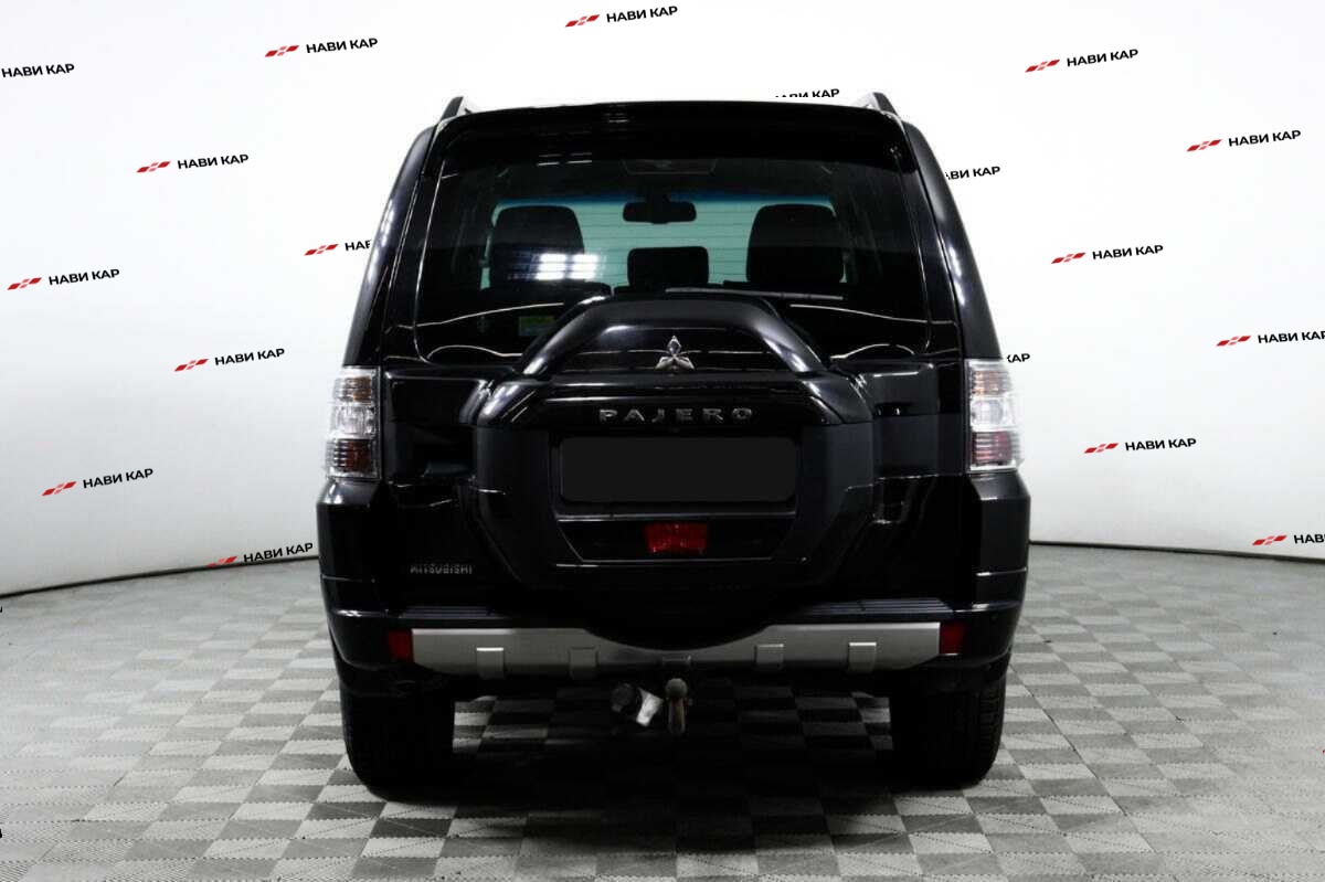 Mitsubishi Pajero с пробегом — 2018 год. Фото: #5