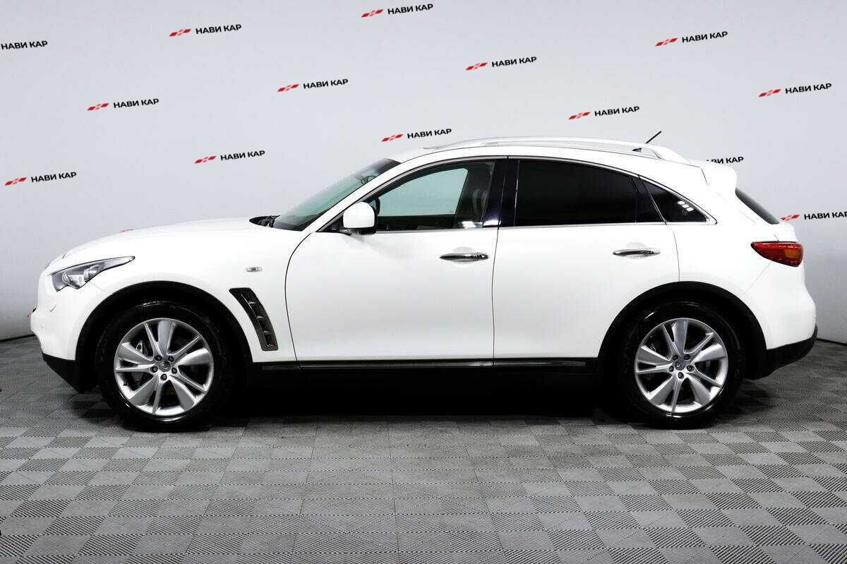 Infiniti FX с пробегом — 2012 год. Фото: #7