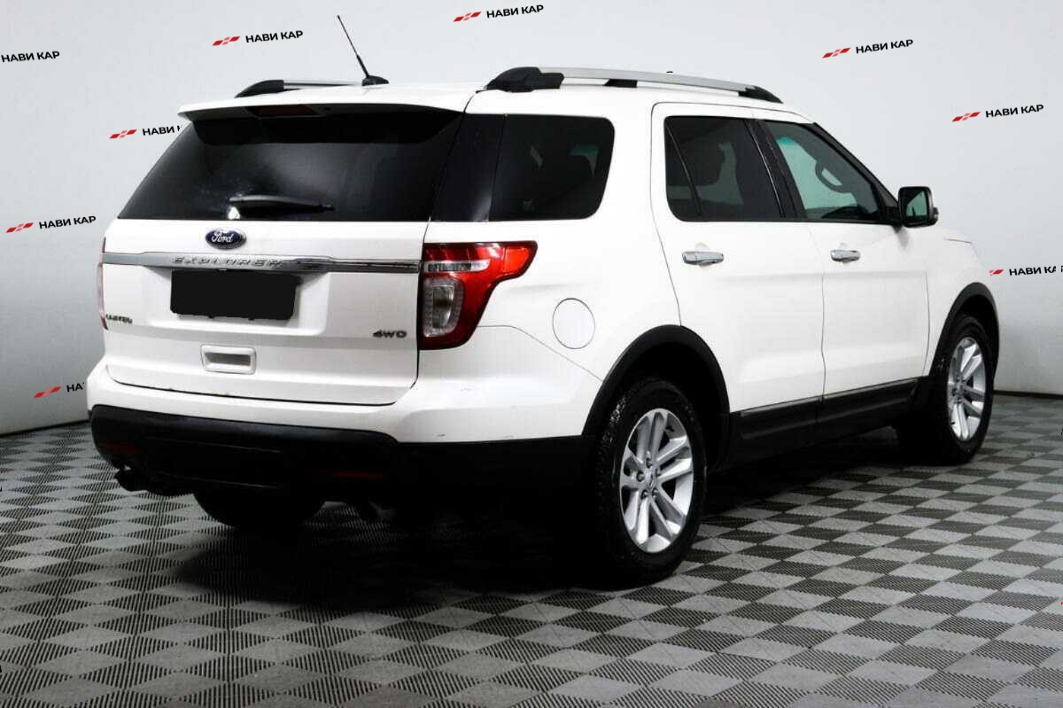 Ford Explorer с пробегом — 2012 год. Фото: #4