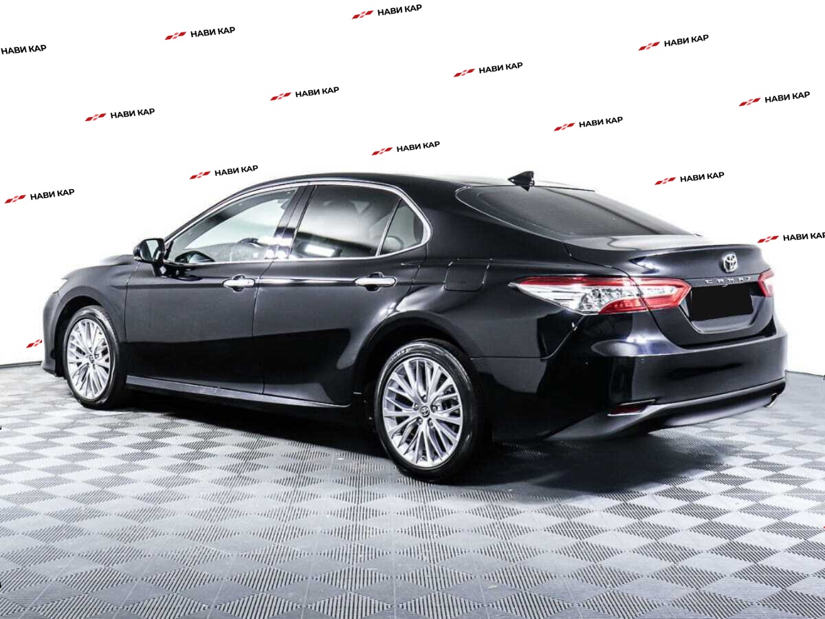Toyota Camry с пробегом — 2021 год. Фото: #6