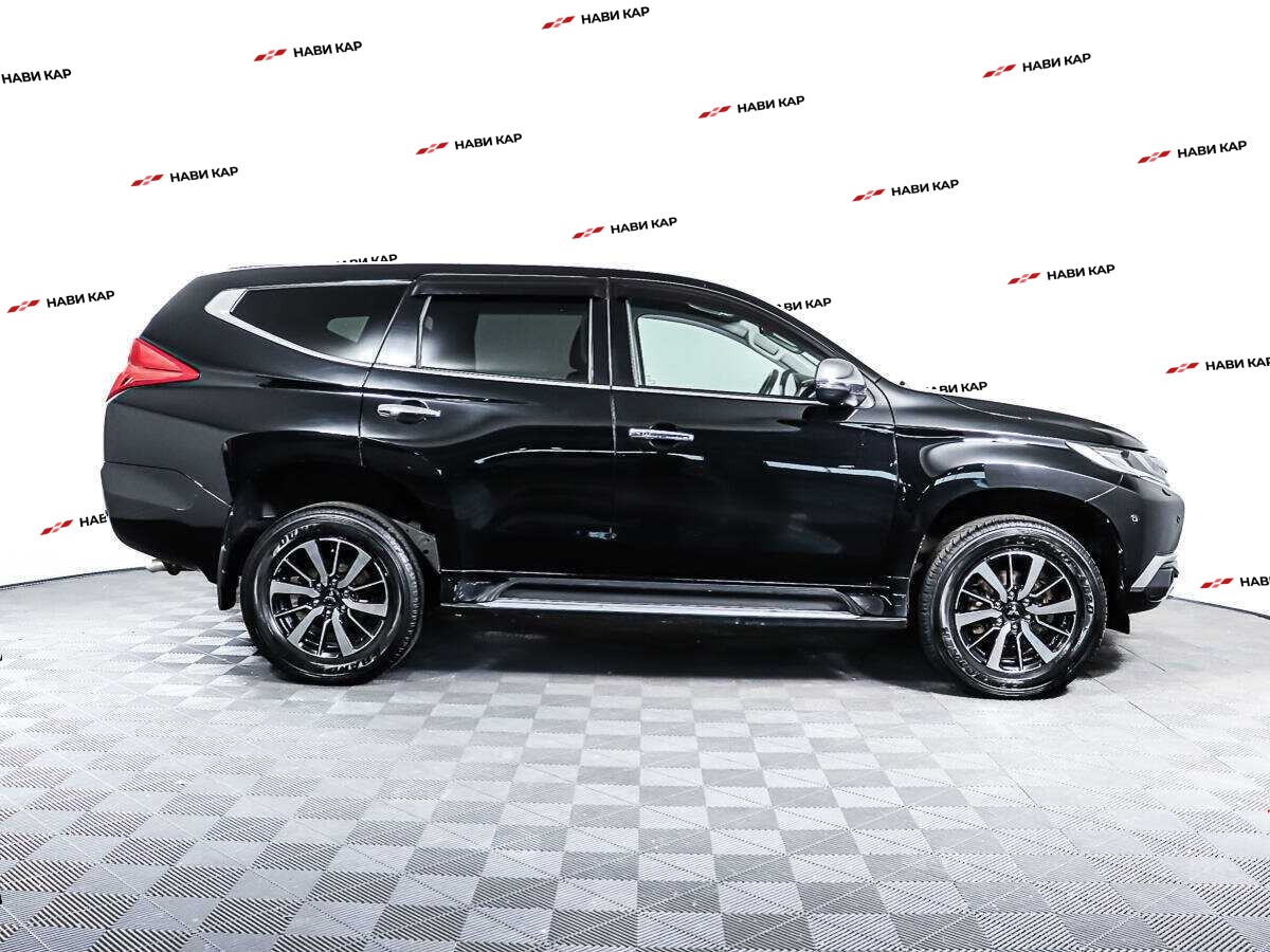 Mitsubishi Pajero Sport с пробегом — 2018 год. Фото: #3
