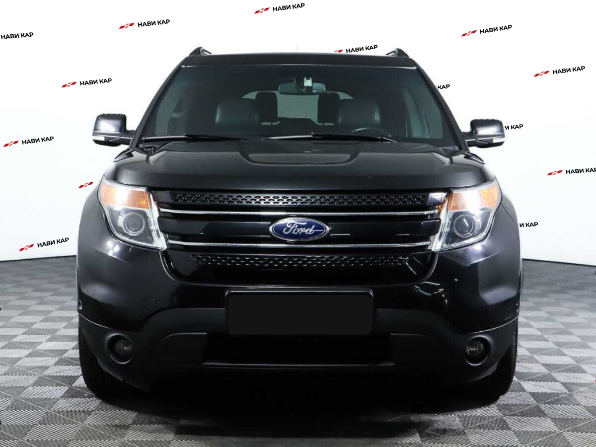 Ford Explorer с пробегом — 2015 год. Фото: #1