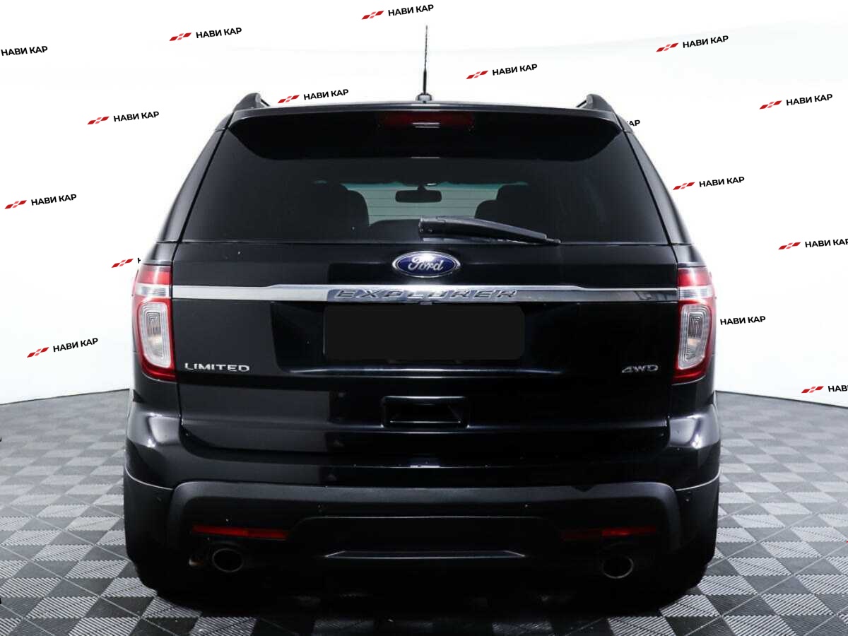 Ford Explorer с пробегом — 2013 год. Фото: #5