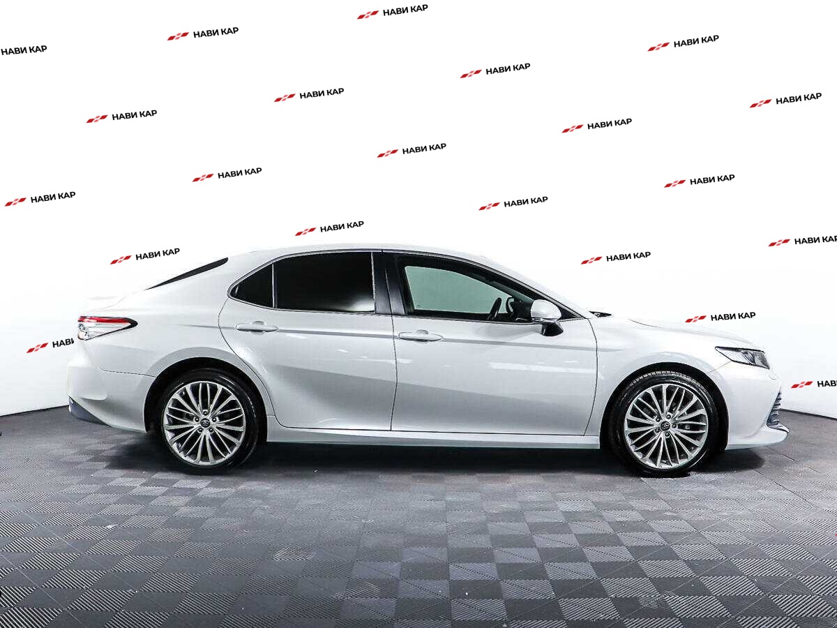 Toyota Camry с пробегом — 2020 год. Фото: #3