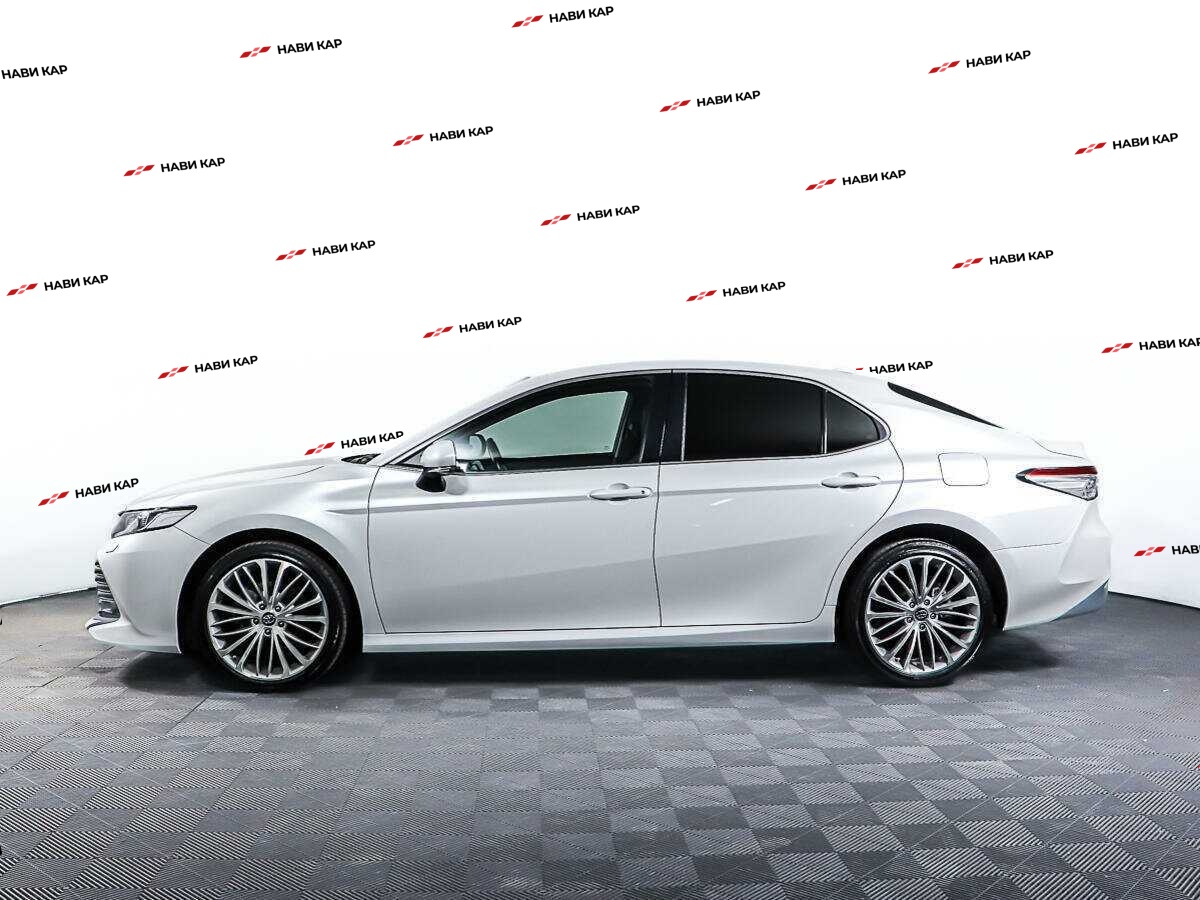 Toyota Camry с пробегом — 2020 год. Фото: #7
