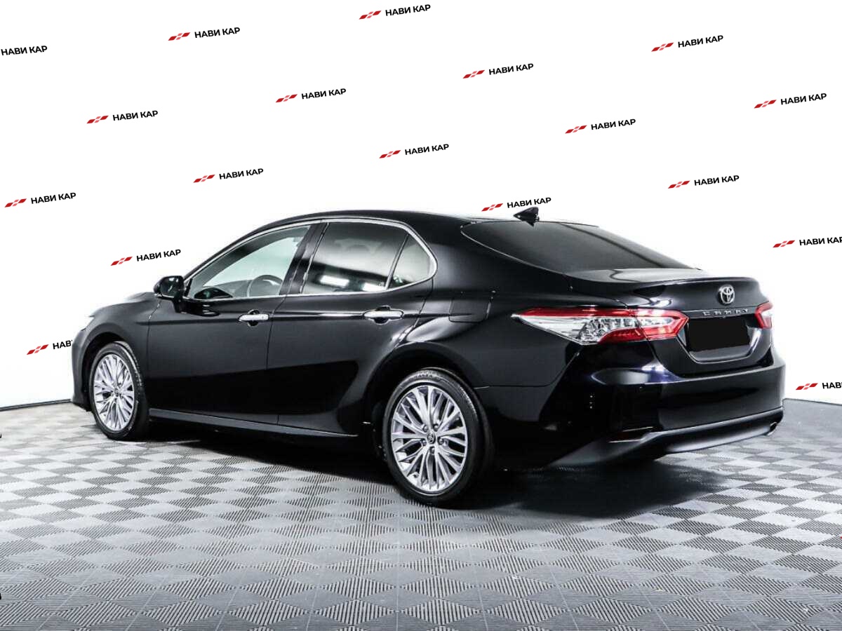 Toyota Camry с пробегом — 2020 год. Фото: #6
