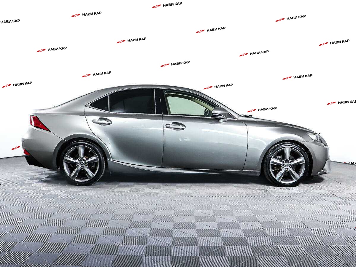 Lexus IS с пробегом — 2013 год. Фото: #3