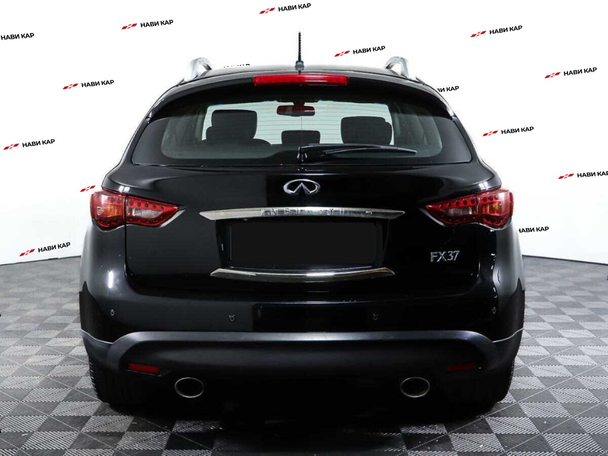 Infiniti FX с пробегом — 2013 год. Фото: #5