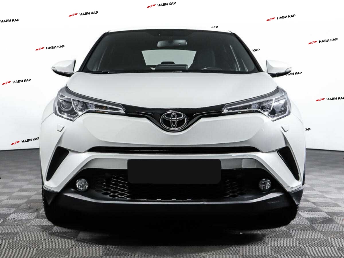 Toyota C-HR с пробегом — 2018 год. Фото: #1