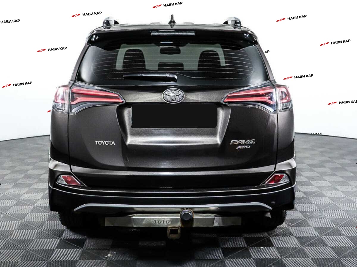 Toyota RAV4 с пробегом — 2019 год. Фото: #5