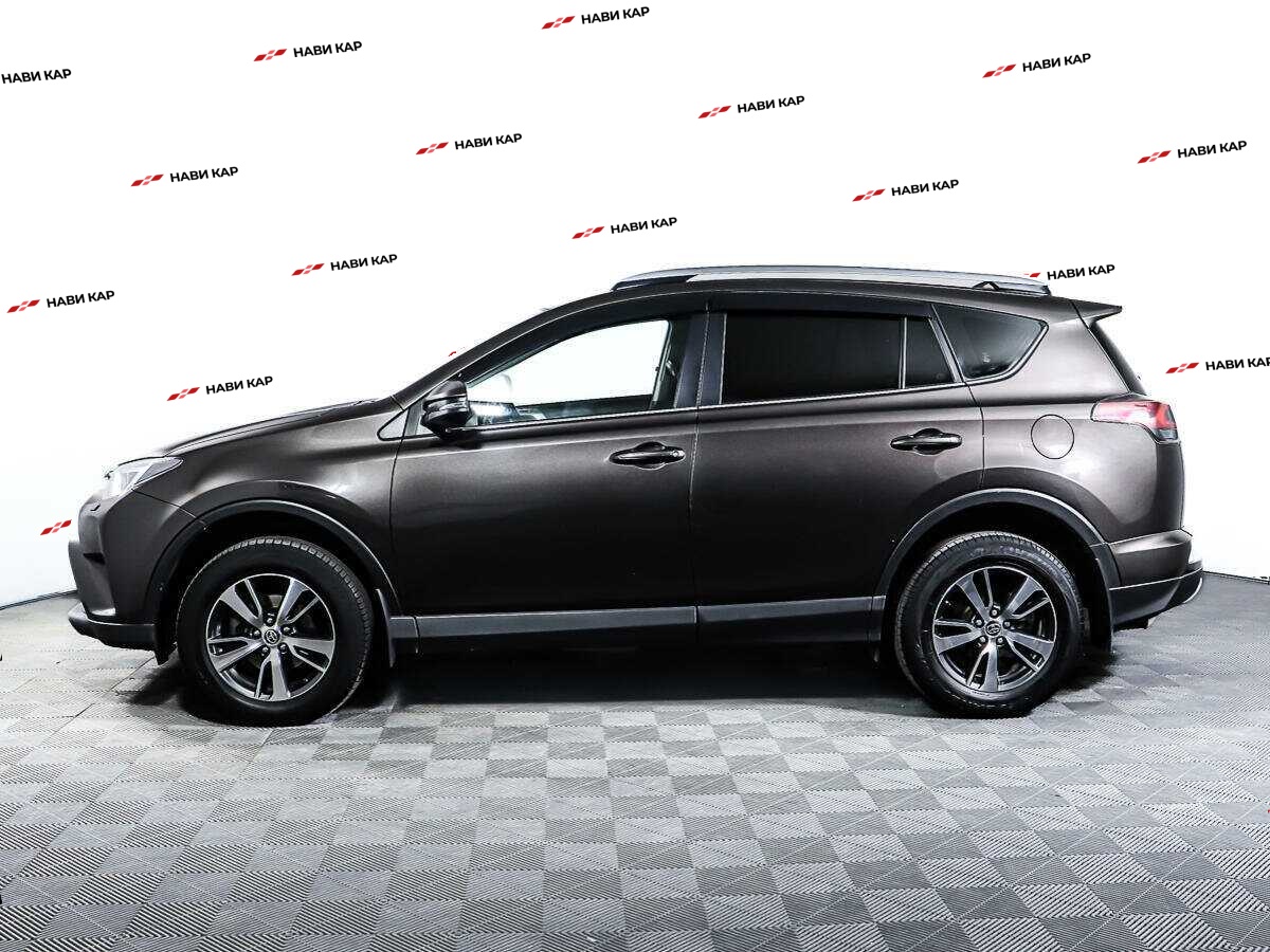 Toyota RAV4 с пробегом — 2019 год. Фото: #7