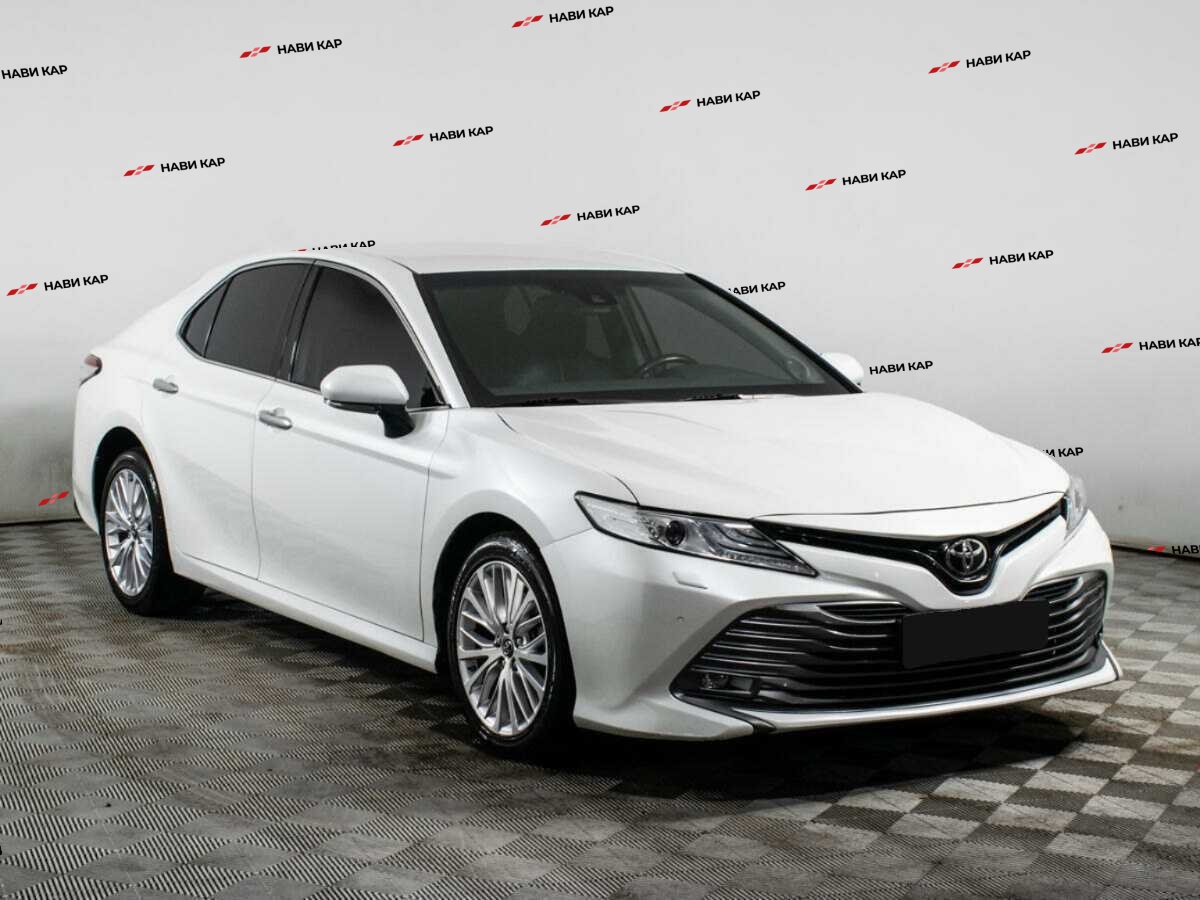 Toyota Camry с пробегом — 2019 год. Фото: #2