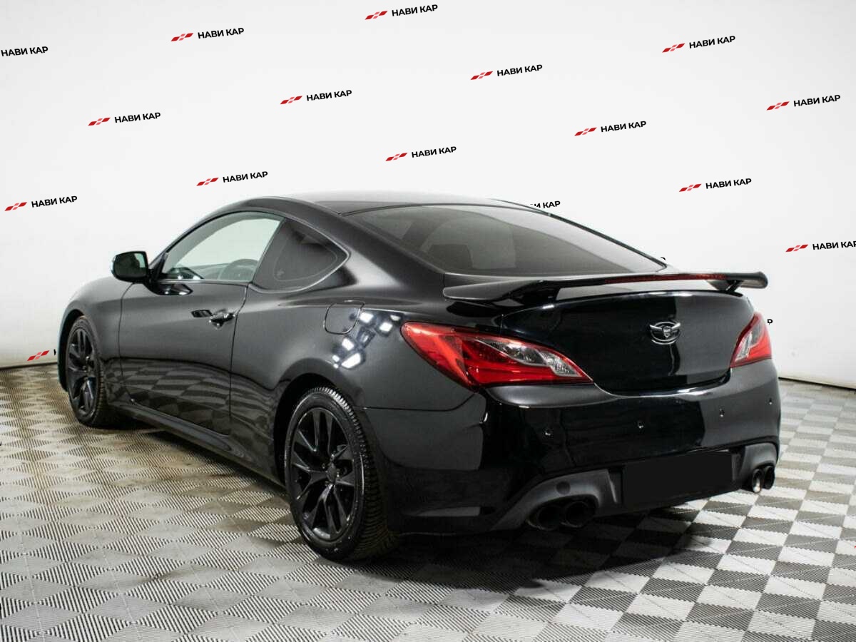 Hyundai Genesis Coupe с пробегом — 2012 год. Фото: #5