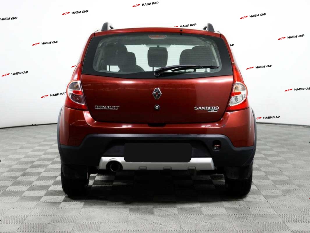 Renault Sandero с пробегом — 2012 год. Фото: #5