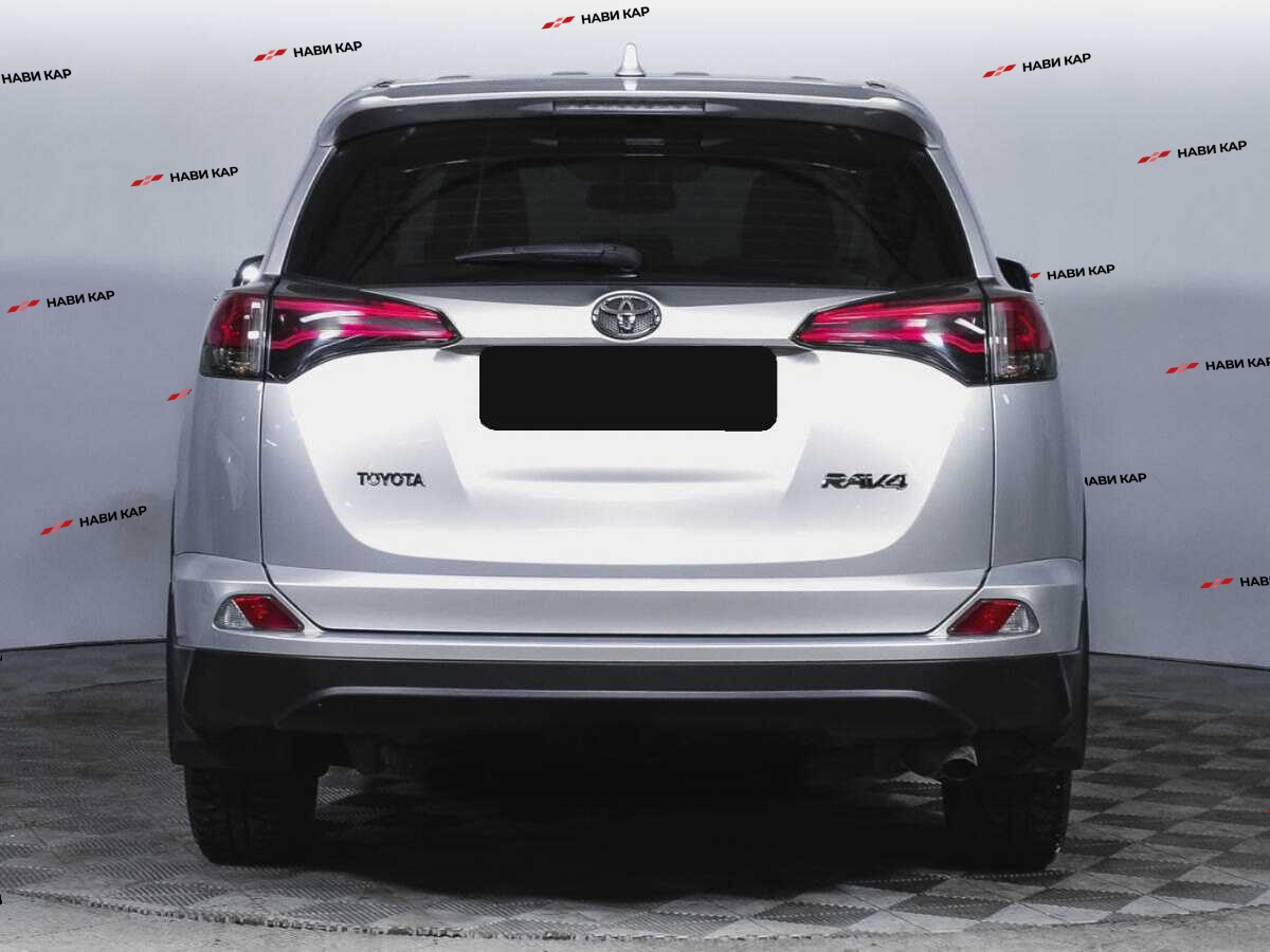 Toyota RAV4 с пробегом — 2018 год. Фото: #5