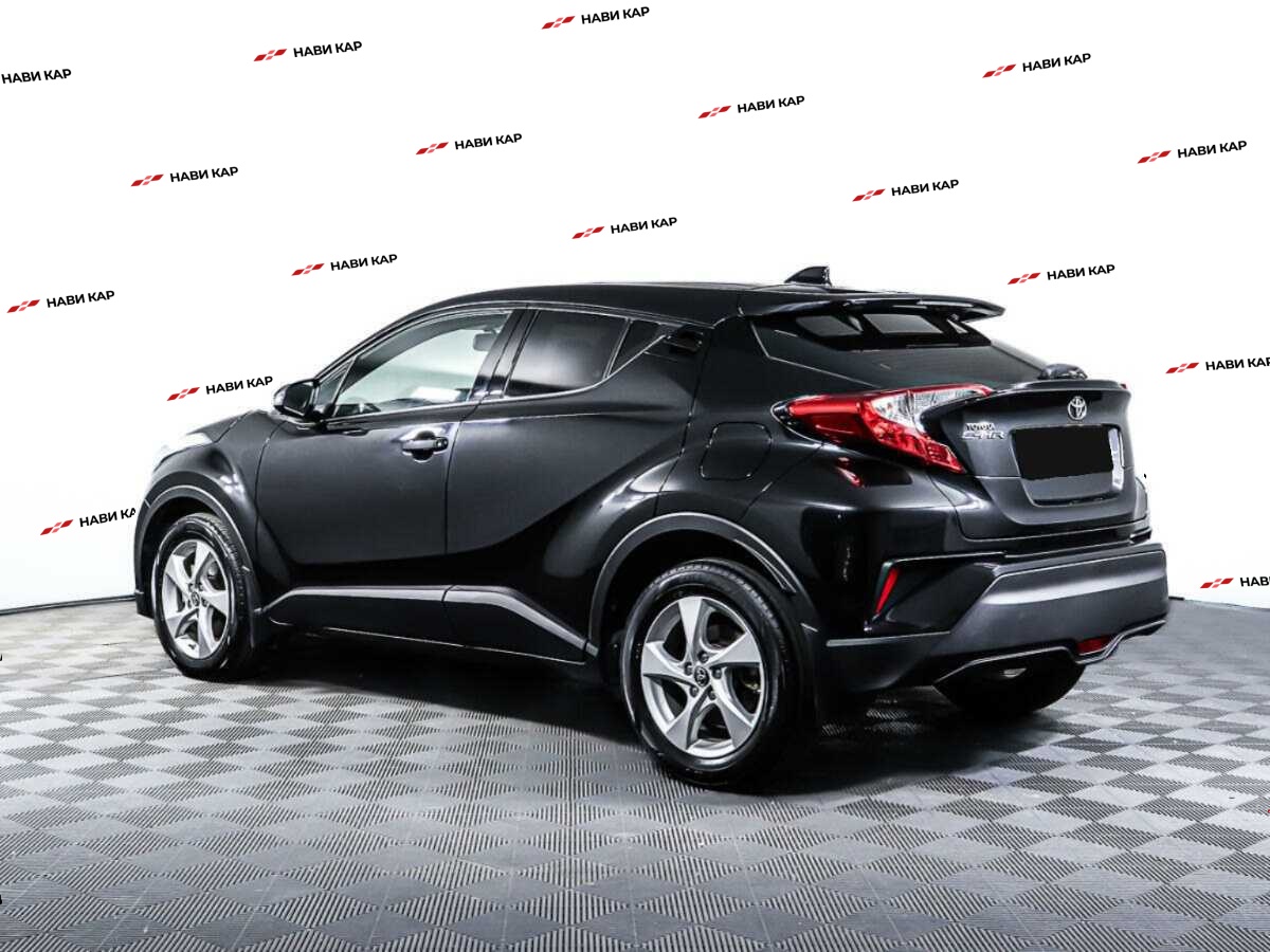 Toyota C-HR с пробегом — 2019 год. Фото: #6