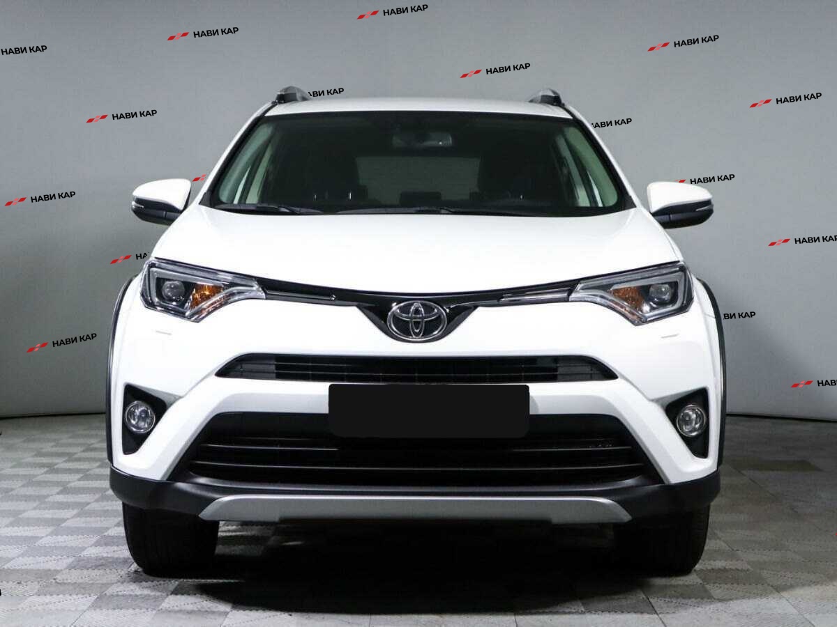 Toyota RAV4 с пробегом — 2018 год. Фото: #1