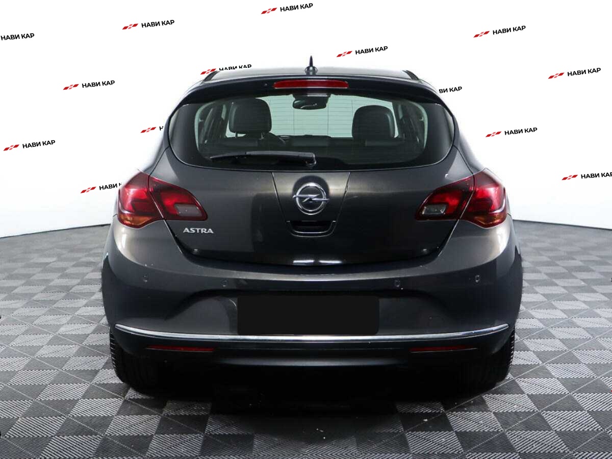 Opel Astra с пробегом — 2012 год. Фото: #5